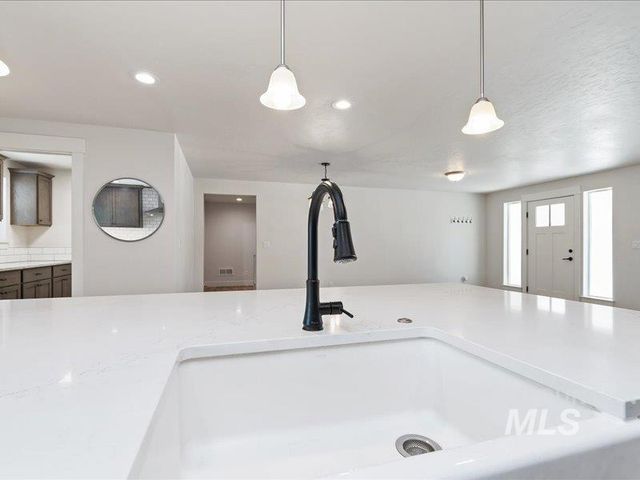 3040 N Duane Dr, Meridian, ID 83646