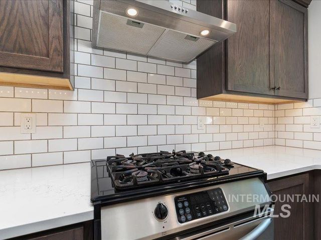 3040 N Duane Dr, Meridian, ID 83646