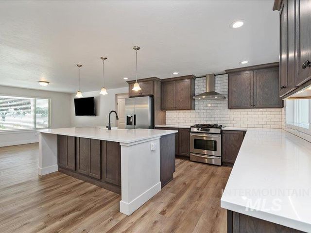 3040 N Duane Dr, Meridian, ID 83646