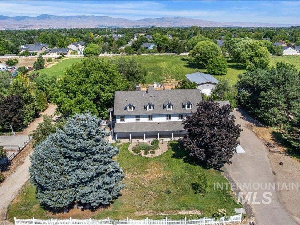 3040 N Duane Dr, Meridian, ID 83646 photo 5
