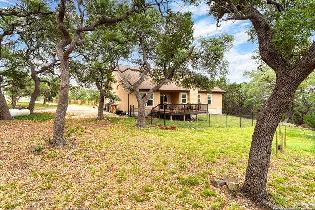 829 Rutherford, Fischer, TX 78623