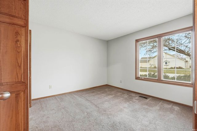 7455 Montclair Drive, Fort Wayne, IN 46804