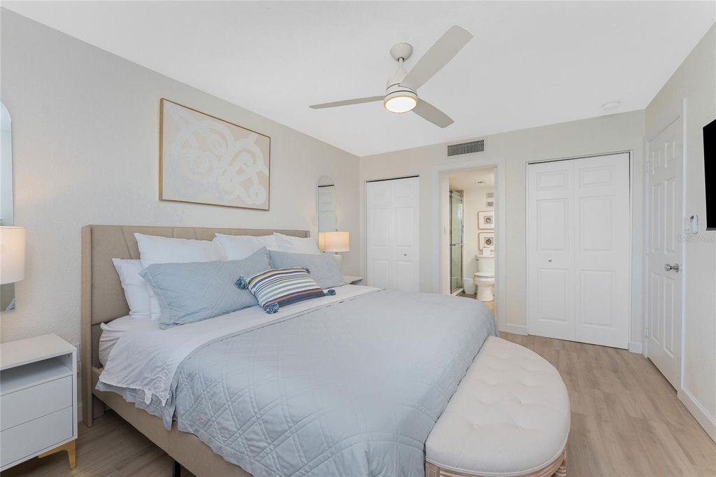 Image 24 of property listing at 1500 PARK BEACH CIRCLE 3D, Punta Gorda, FL 33950