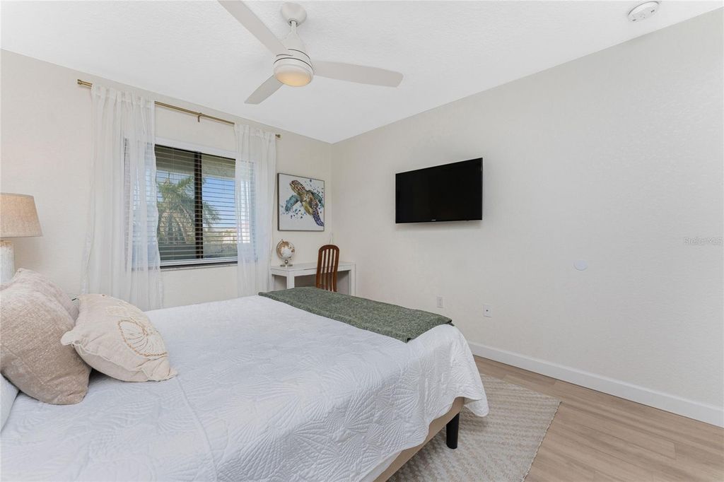 Image 30 of property listing at 1500 PARK BEACH CIRCLE 3D, Punta Gorda, FL 33950