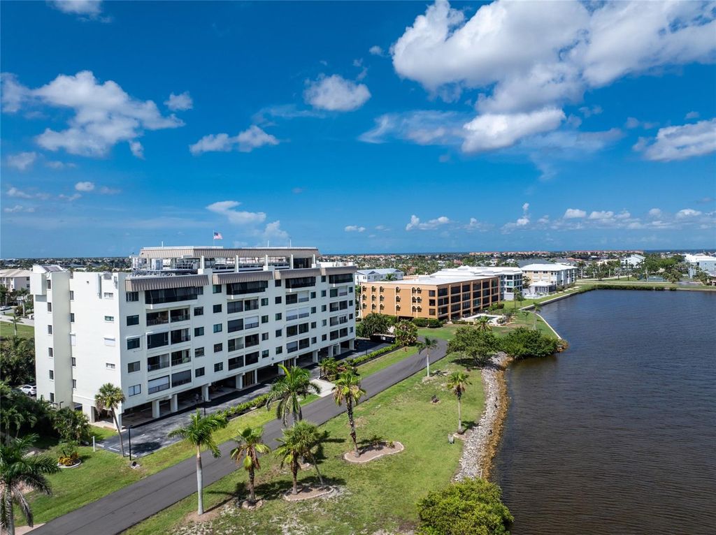 Image 55 of property listing at 1500 PARK BEACH CIRCLE 3D, Punta Gorda, FL 33950