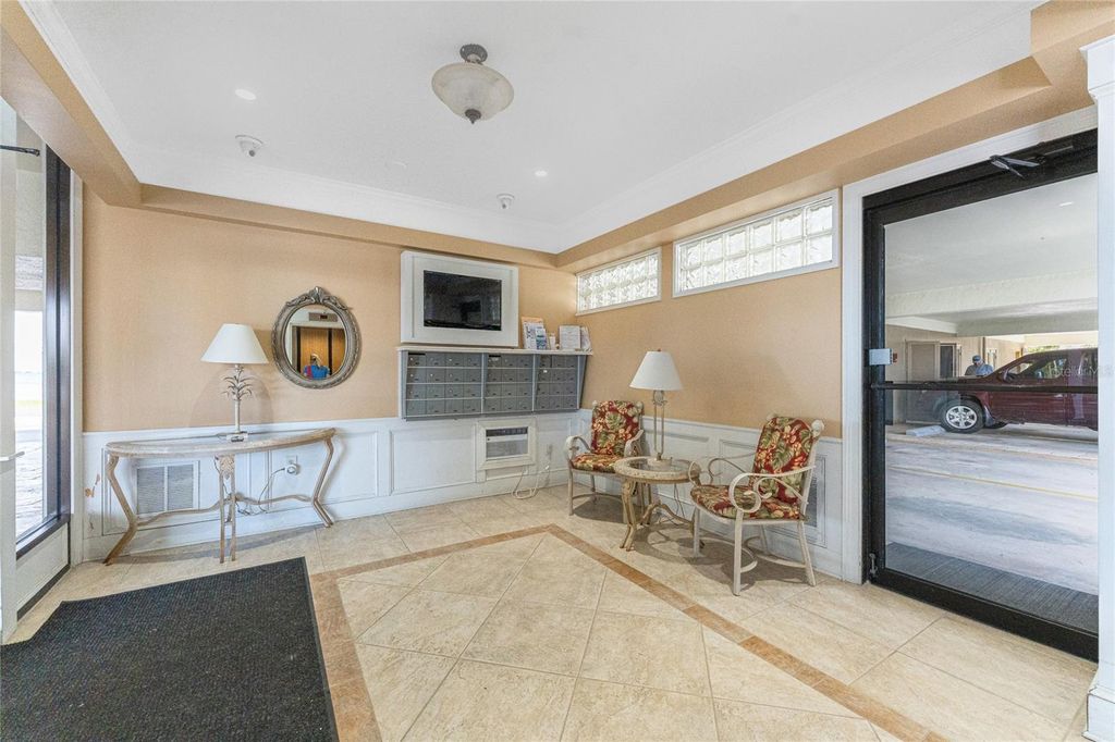 Image 60 of property listing at 1500 PARK BEACH CIRCLE 3D, Punta Gorda, FL 33950