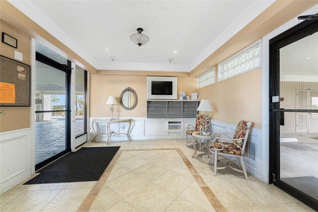Image 61 of property listing at 1500 PARK BEACH CIRCLE 3D, Punta Gorda, FL 33950
