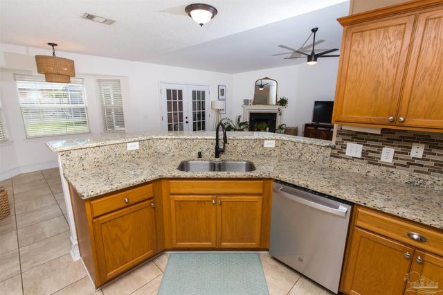 5458 Keel Dr, Pensacola, FL 32507