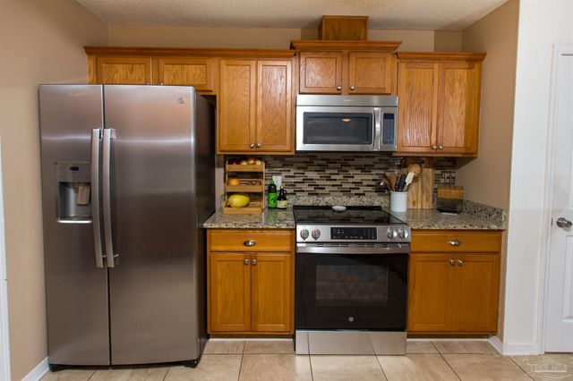 5458 Keel Dr, Pensacola, FL 32507