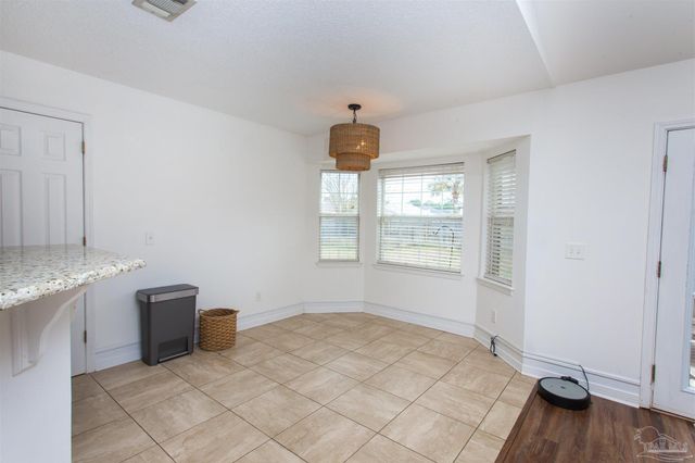 5458 Keel Dr, Pensacola, FL 32507