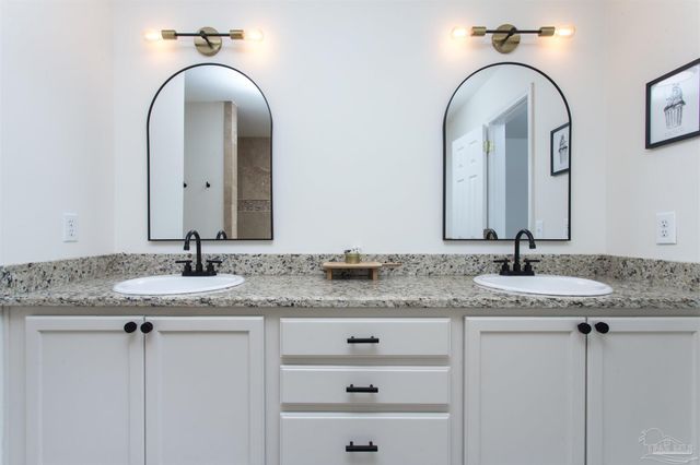 5458 Keel Dr, Pensacola, FL 32507