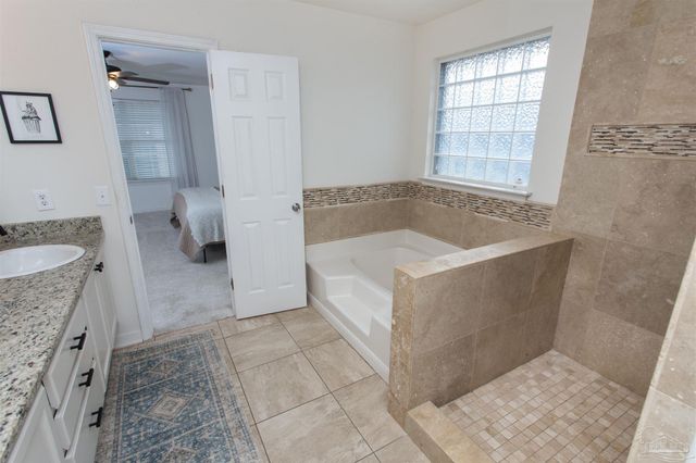 5458 Keel Dr, Pensacola, FL 32507