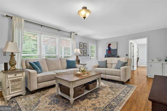 211 Nacoochee Drive, Woodstock, GA 30188