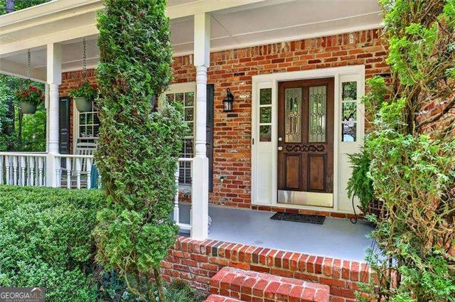 211 Nacoochee Drive, Woodstock, GA 30188
