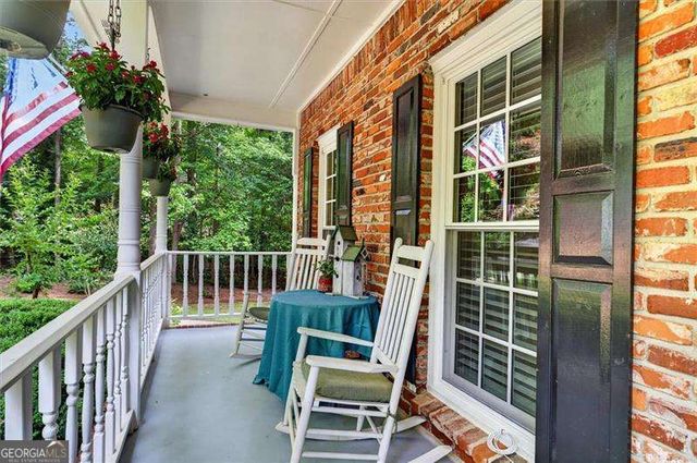 211 Nacoochee Drive, Woodstock, GA 30188