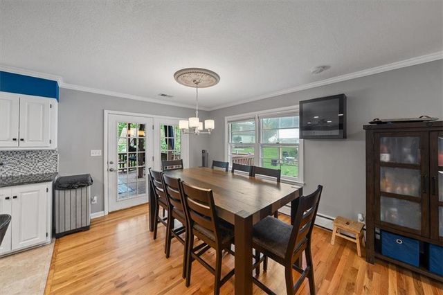 7623 W 52ND Street, Overland Park, KS 66202