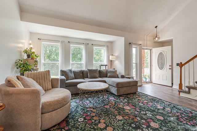 110 W Braxton Ln, Hendersonville, TN 37075