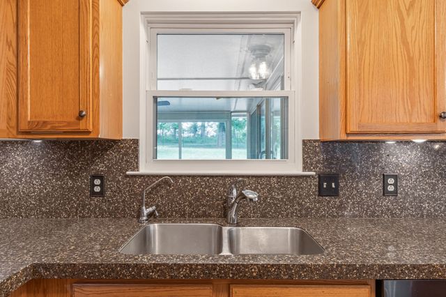 110 W Braxton Ln, Hendersonville, TN 37075