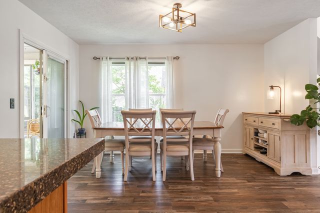 110 W Braxton Ln, Hendersonville, TN 37075
