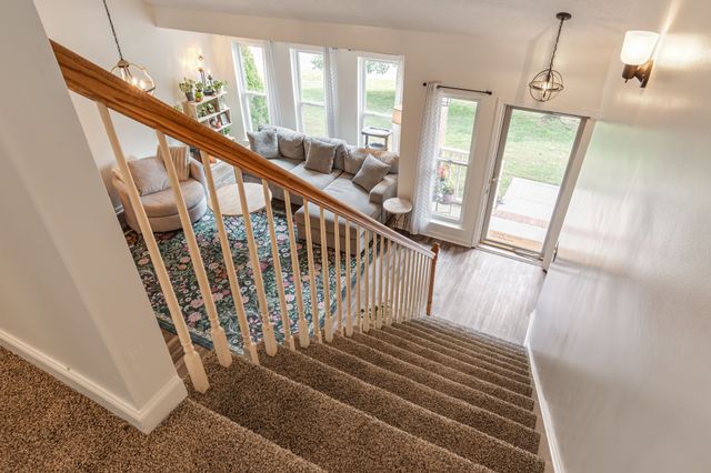 110 W Braxton Ln, Hendersonville, TN 37075