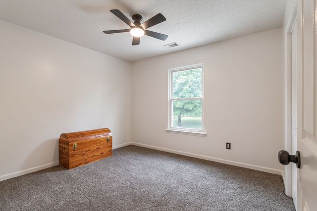 110 W Braxton Ln, Hendersonville, TN 37075