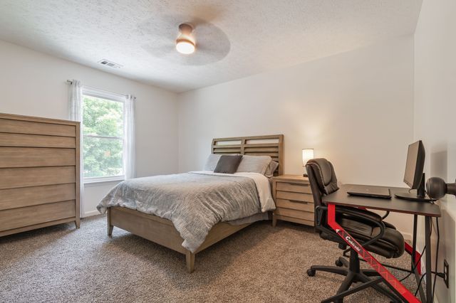 110 W Braxton Ln, Hendersonville, TN 37075