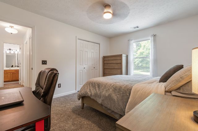 110 W Braxton Ln, Hendersonville, TN 37075