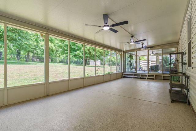 110 W Braxton Ln, Hendersonville, TN 37075