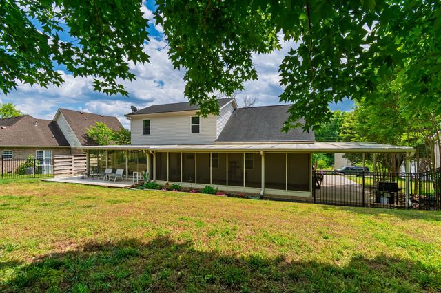 110 W Braxton Ln, Hendersonville, TN 37075