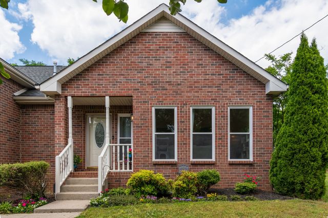 110 W Braxton Ln, Hendersonville, TN 37075