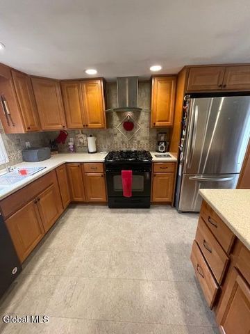 2696 Ny Highway 2, Grafton, NY 12052