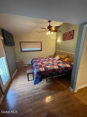 2696 Ny Highway 2, Grafton, NY 12052