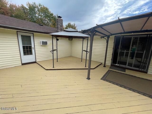 2696 Ny Highway 2, Grafton, NY 12052