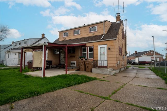 15 Harris Court, Cheektowaga, NY 14225