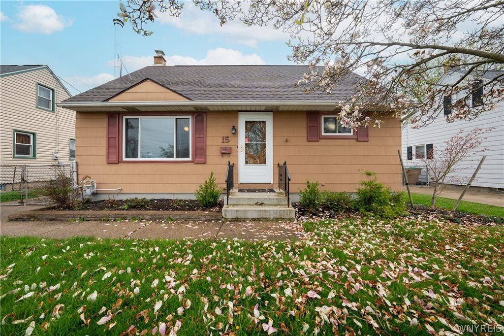 15 Harris Court, Cheektowaga, NY 14225