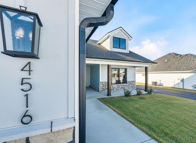 4516 ROYAL COUNTY RD, Columbia, MO 65201