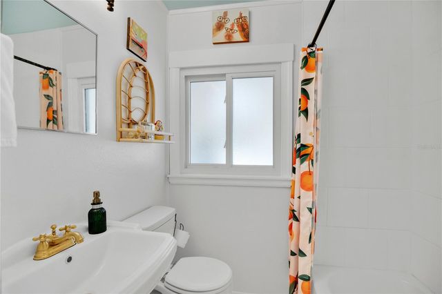 2114 S OAK AVENUE, Sanford, FL 32771