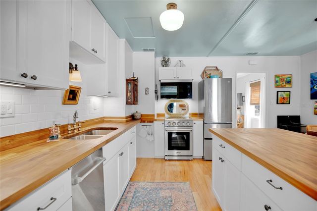 2114 S OAK AVENUE, Sanford, FL 32771