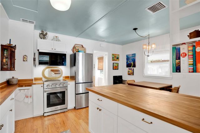 2114 S OAK AVENUE, Sanford, FL 32771