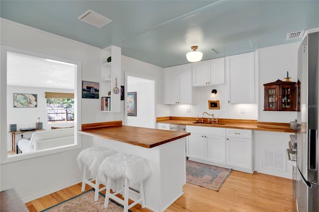 2114 S OAK AVENUE, Sanford, FL 32771