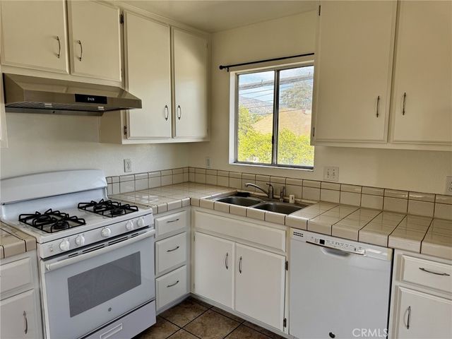 920 N Alameda Avenue, Azusa, CA 91702