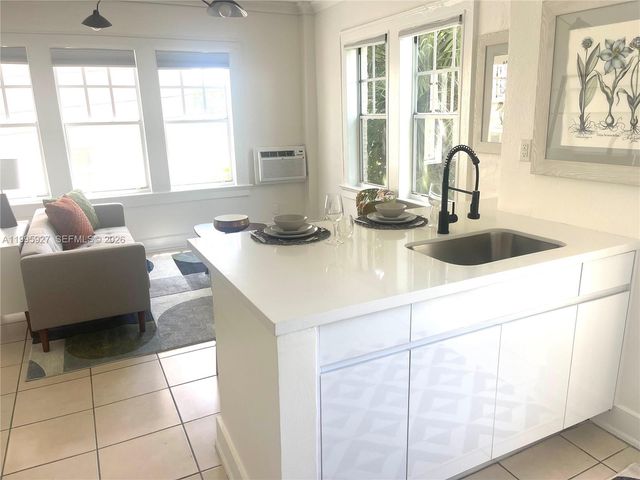 1611 Michigan Ave 27, Miami Beach, FL 33139