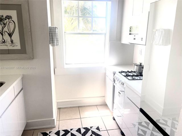 1611 Michigan Ave 27, Miami Beach, FL 33139