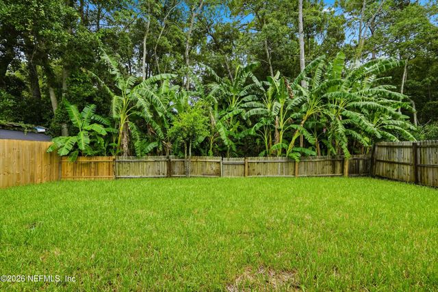 10509 N LANTANA LAKES Drive, Jacksonville, FL 32246