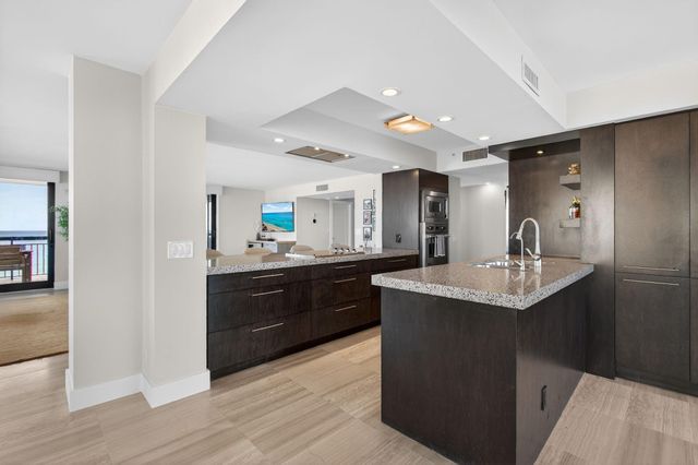 5380 N Ocean Dr 12J, Riviera Beach, FL 33404