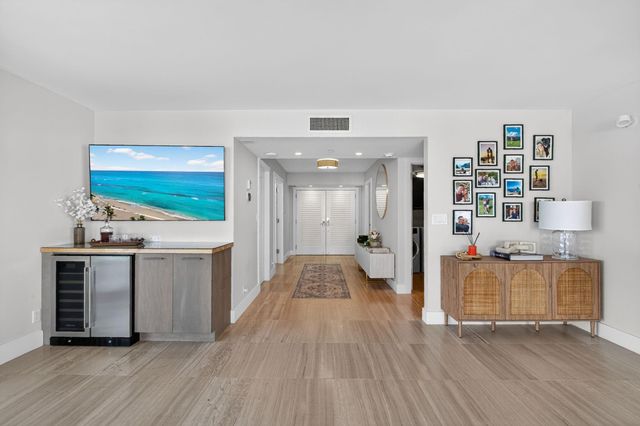 5380 N Ocean Dr 12J, Riviera Beach, FL 33404