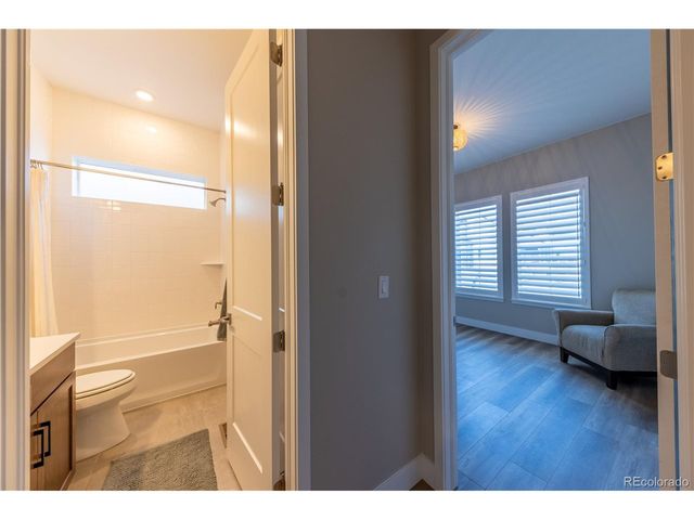 6653 Bridlespur St, Castle Pines, CO 80108