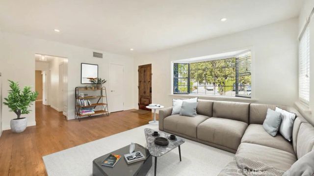 10139 Hillview, Chatsworth, CA 91311