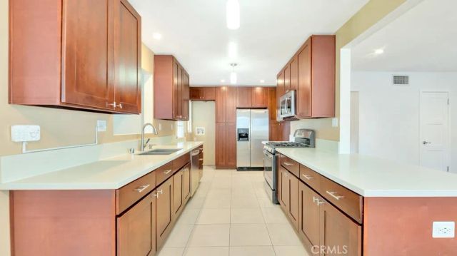 10139 Hillview, Chatsworth, CA 91311