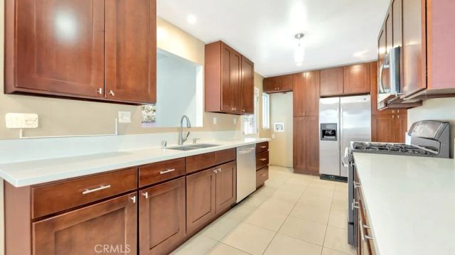 10139 Hillview, Chatsworth, CA 91311